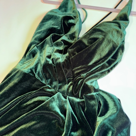✨✨Jasmine B2 Dress Hunter Green Velvet Stretch Spaghetti Strap Party SZ 8 10 - Picture 6 of 9